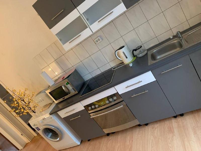 Apartament Hotel Limon เอสเซน ภายนอก รูปภาพ